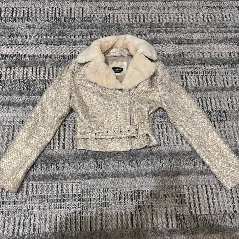 Bebe Cream Ivory Gold Metallic Tweed Jacket Blazer Faux Fur Collar XS MINT